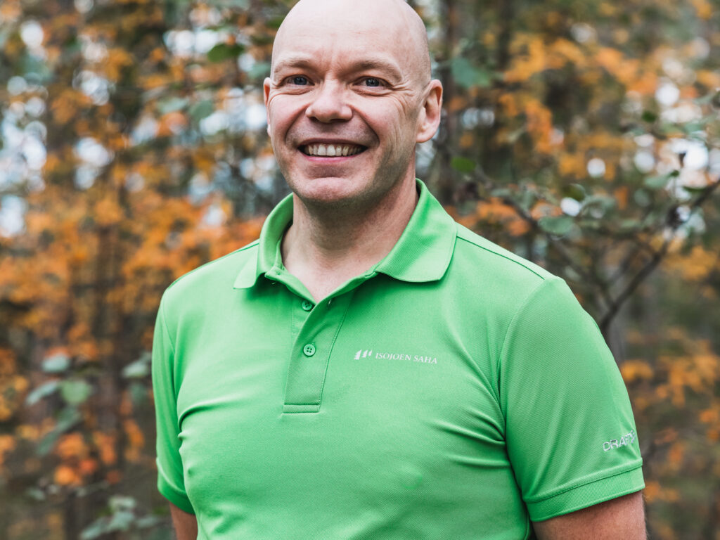 Harri Salomäki, Isojoen Sahan Metsäosaston korjuuesimies.